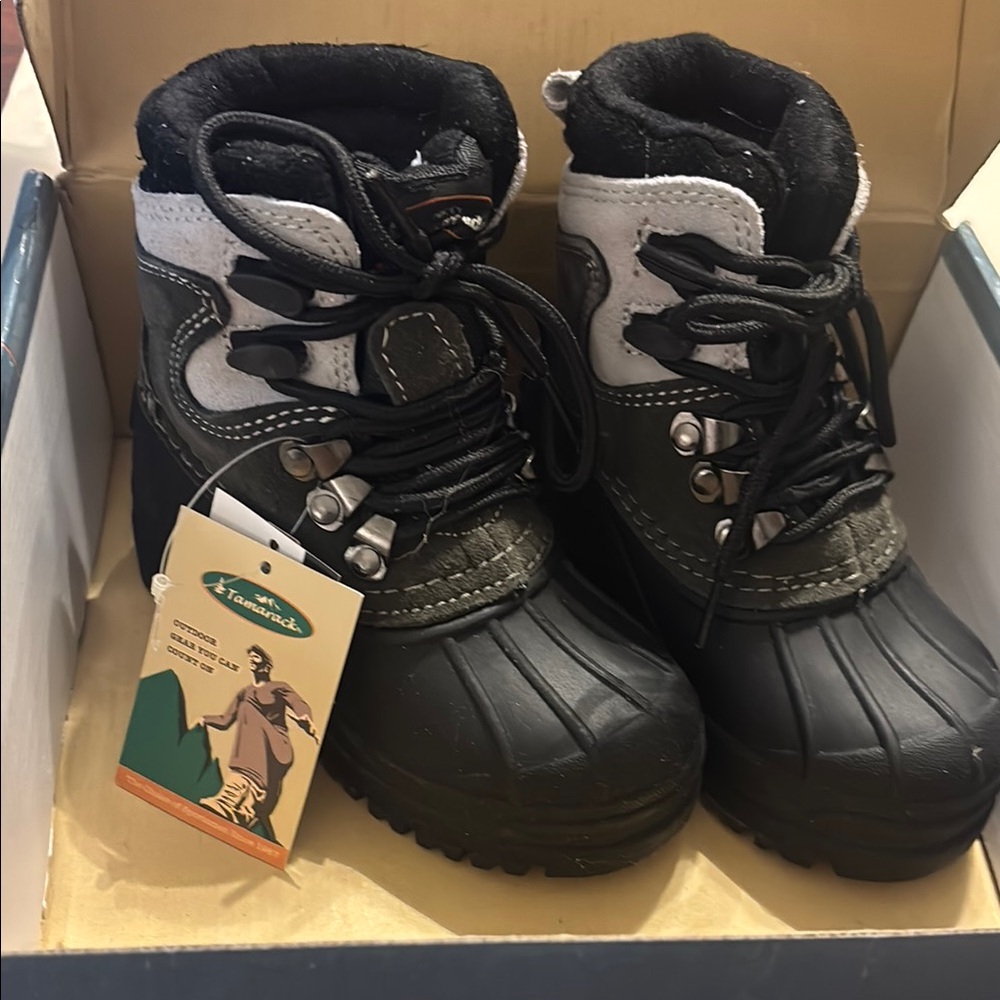 Kids' Black and Gray Winter Boots, Size 7